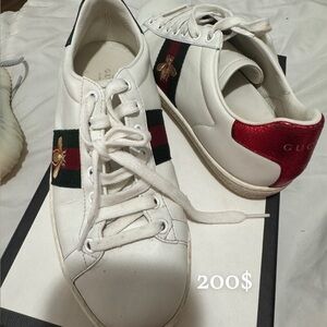 Gucci White Sneakers with Green and Red Stripes